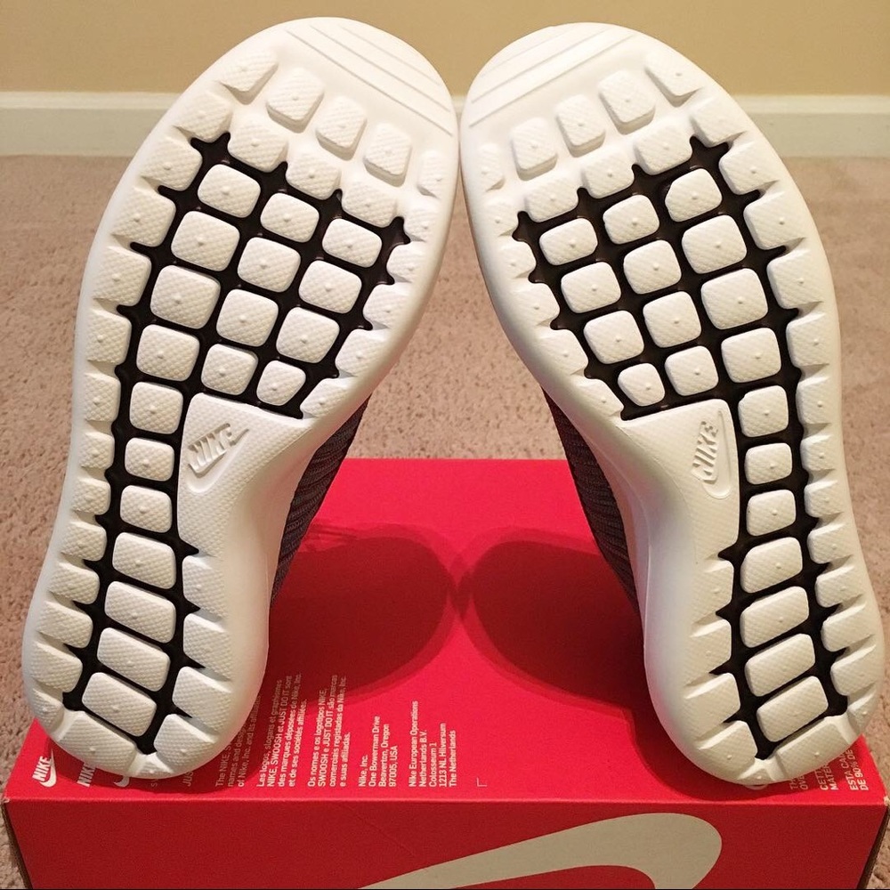 Men's Nike Roshe Two Flyknit V2 - Picture 5 of 6